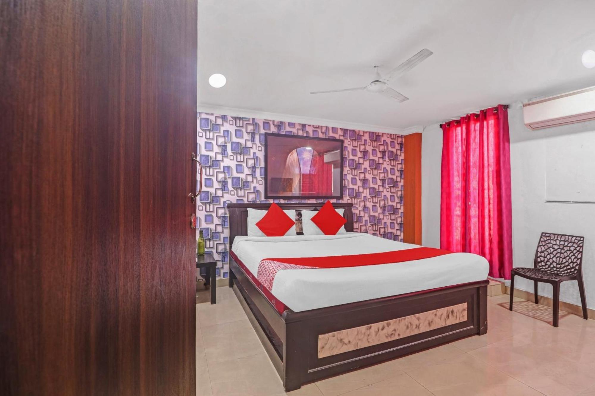 Hotel O New Lakeview Palace Hyderabad Exteriör bild