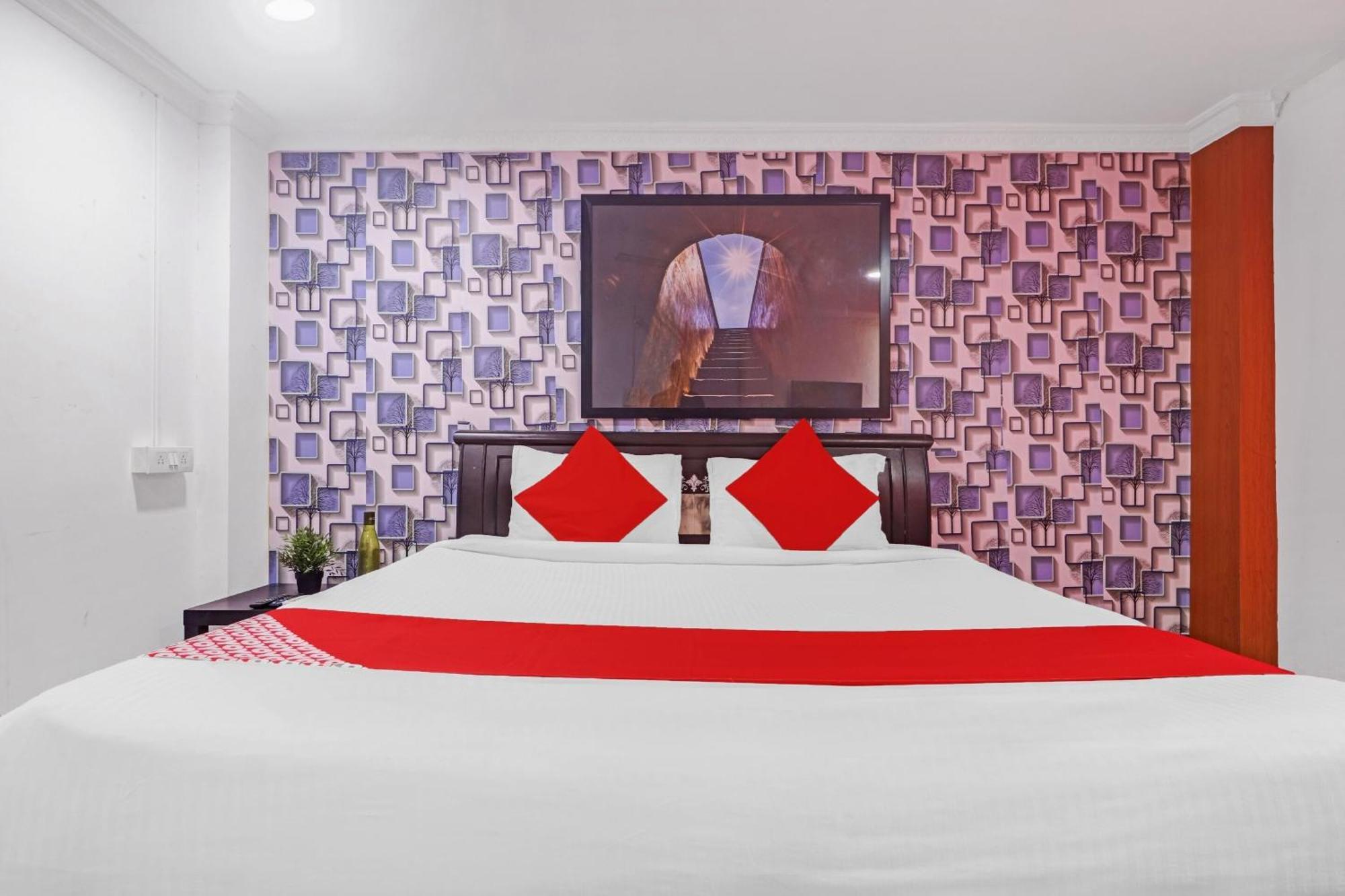 Hotel O New Lakeview Palace Hyderabad Exteriör bild