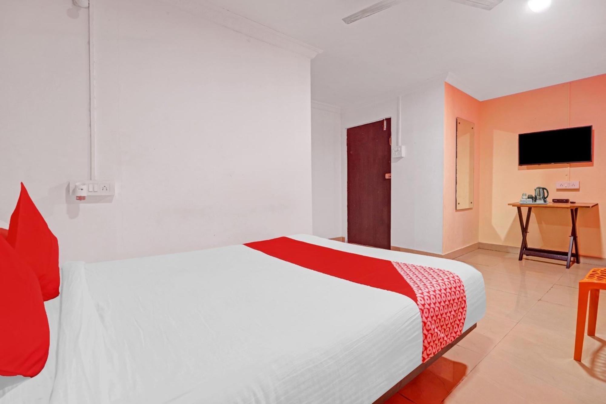 Hotel O New Lakeview Palace Hyderabad Exteriör bild